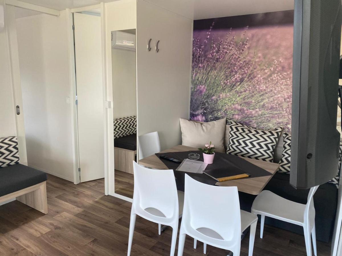 Victoria Mobilehome In Padova Premium Camping Resort Banjol Exterior photo