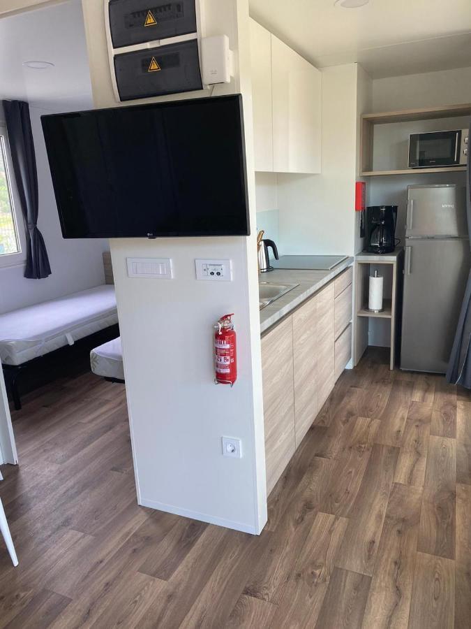 Victoria Mobilehome In Padova Premium Camping Resort Banjol Exterior photo