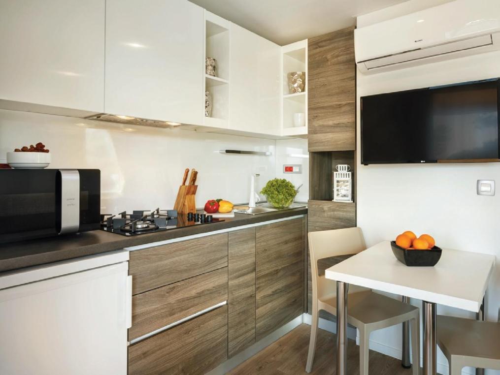 Victoria Mobilehome In Padova Premium Camping Resort Banjol Exterior photo