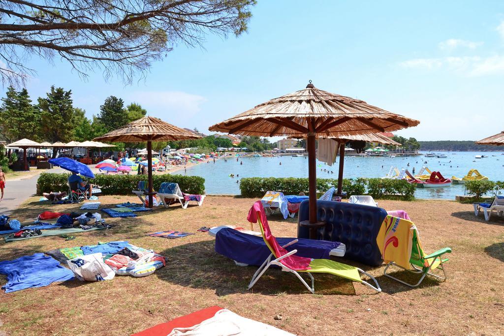 Victoria Mobilehome In Padova Premium Camping Resort Banjol Exterior photo